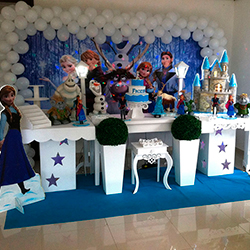 Decoração para festa infantil com tema Frozen