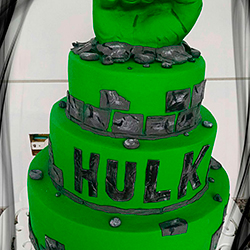 Decoração para festa infantil com tema Incrível Hulk