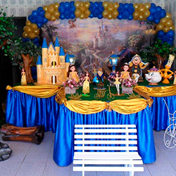 Decoração para festa infantil com tema A Bela e a Fera