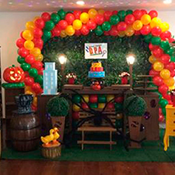 Decoração para festa infantil com tema Detetives do Prédio Azul