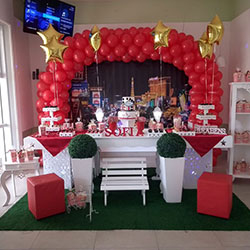 Decoração para festa infantil com tema Hollywood