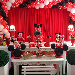 Decoração para festa infantil com tema Minnie
