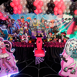 Decoração para festa infantil com tema Monster High