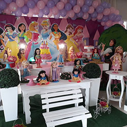 Decoração para festa infantil com tema Princesas