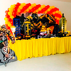 Decoração para festa infantil com tema Transformers